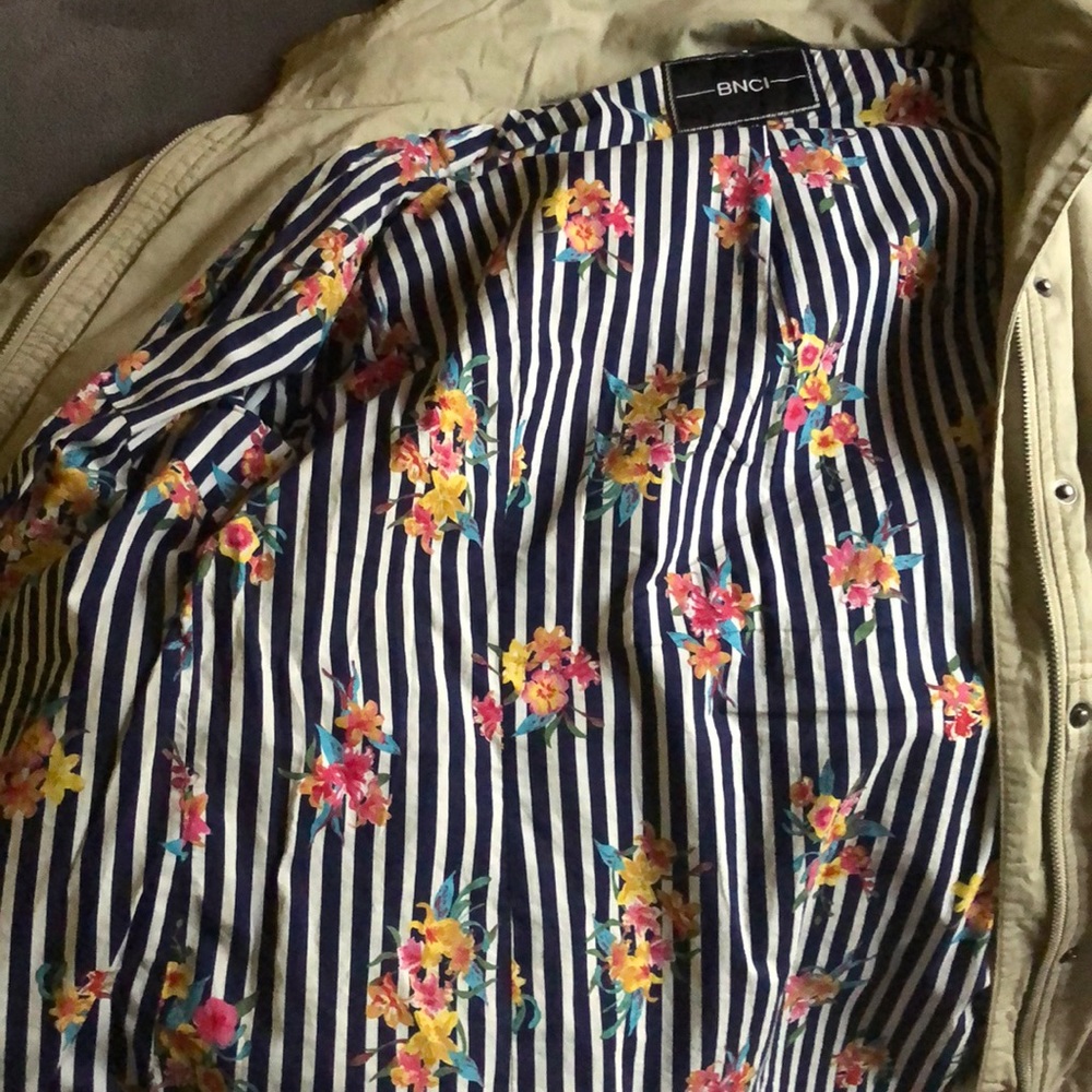 Jacket - Picture 2 of 4